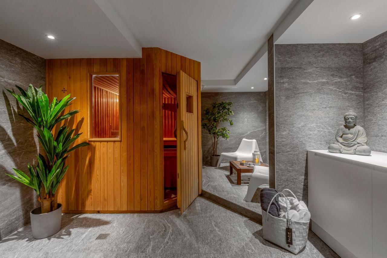 Sasso Boretto, Luxury Holiday Apartments อัสโกนา ภายนอก รูปภาพ