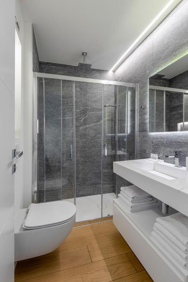 Sasso Boretto, Luxury Holiday Apartments อัสโกนา ภายนอก รูปภาพ