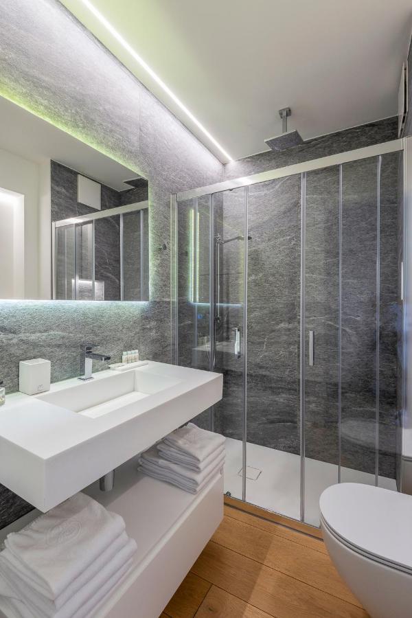 Sasso Boretto, Luxury Holiday Apartments อัสโกนา ภายนอก รูปภาพ